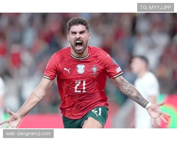 内维斯在葡萄牙国家队的轮换中场角色解析