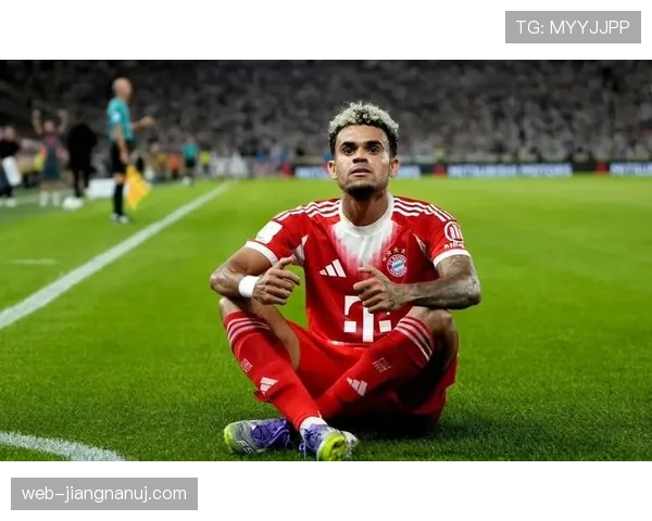 拜仁慕尼黑进攻体系围绕凯恩展开，战术重心调整对多线竞争格局带来变化