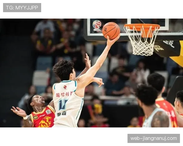 杨瀚森比上季更常挡拆制造空位提升进攻效率