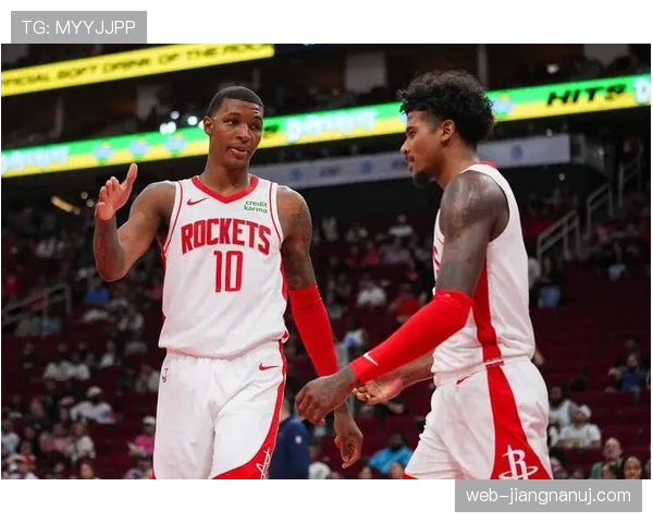 米尔斯无球跑位提升火箭三分效率显著对比赛季初